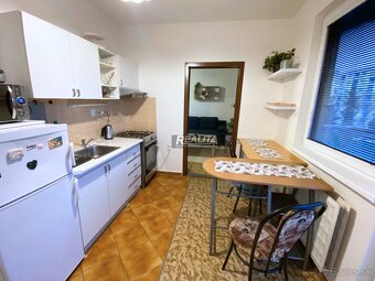 VEĽKOMETRÁŽNY 1-IZBOVÝ BYT, KLOKOČINA, 42m2, LÓGIA - 2