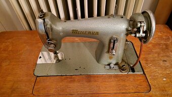 Starožitný šijací stroj Minerva - 2