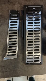 Octavia 2,Golf 5,6 pedále+opierka nohy - 2