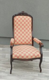 Kreslo Voltaire . - 2