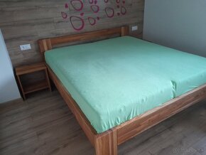 Dubova postel - 2