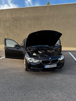 BMW rad 3 320d Sport Line A/T - 2