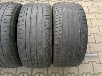 Letne pneu. Dunlop 255/40 r19 - 2