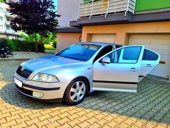Škoda Octavia 2 Sedan 2.0TDI 103KW Laurin&Klement - 2