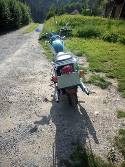 Triumph Bonneville - 2