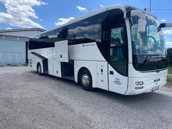 Man lion Coach EEV - 2