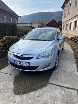 Opel Astra J SportsTourer - 2