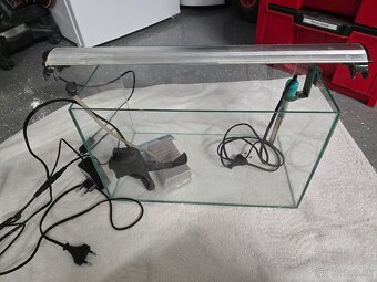 2x akvarium - 2