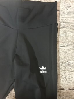 Legíny Adidas, velkost 40/L - 2