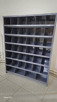 Kovový regál - organizér - 2