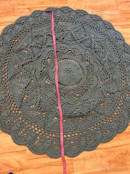 Háčkovaný koberec - 2