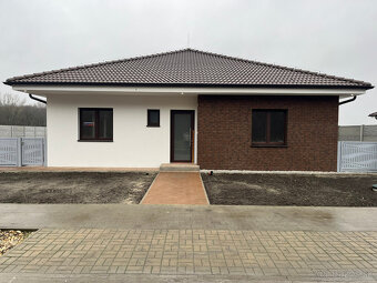 Predaj rodinných domov v obci Vrakúň - 2