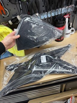 Ktm plasty + parabola - 2