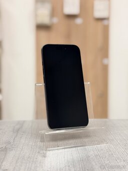 Apple iPhone 16 128GB - 2