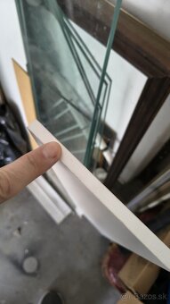 Poličky sklo aj drevo - 2