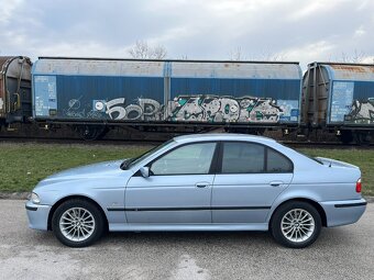 BMW 540i AT - ind. farba Silverstone - 2