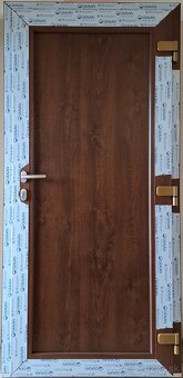 Plastové vchodové dvere 98x205cm, orech, madlo 50cm - 2