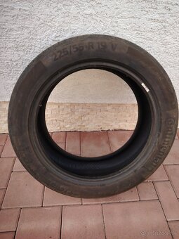 Continental 225/55 R19 - 2