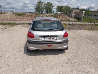 Predám auto Peugeot 206 - 2