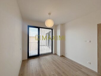Malacky centrum- nový, slnečný 2i byt + garáž - 2