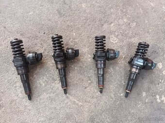 Vstřik Common Rail BOSCH 0414720215 - 2