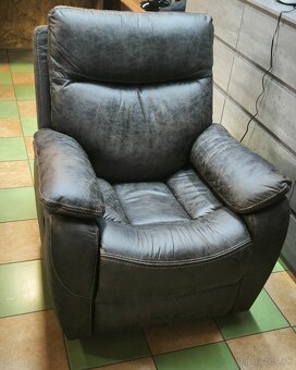 Relaxačné kreslo s el.ovládaním - 2