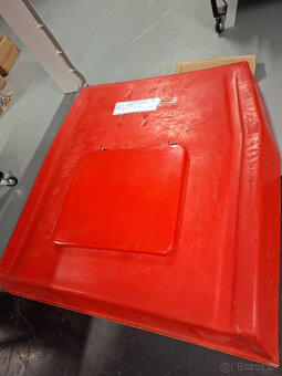 ponúkam strechu na traktor zetor - 2