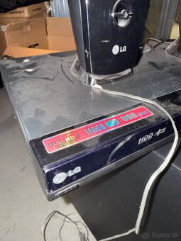 LG domáce kino so subwooferom a reproduktormi - 2