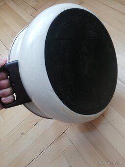 Smaltovany hrniec - 2