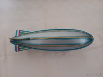 Stará kovová hračka Zeppelin - 2