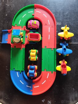 Autodráha s dopravnými prostriedkami - 2
