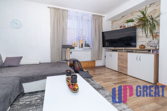 PREDAJ - 3izb byt (71m2) s garážou - Bzince pod Javorinou - 2