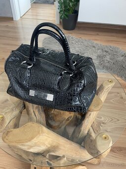 Guess -ORGINÁL kabelka top stav - 2