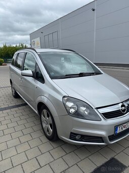 Opel Zafira B - 2