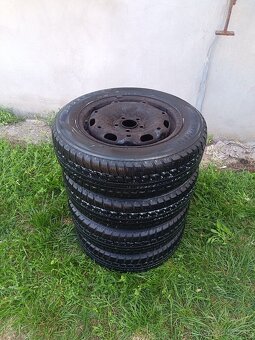 ZIMNÉ PNEUMATIKY 165/70 R14 NA DISKOCH - 2