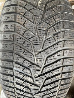 255 40 r18 ZIMNE - 2