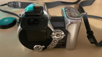 Predam Minolta DiMAGE Z2 digitálni fotoaparát - 2