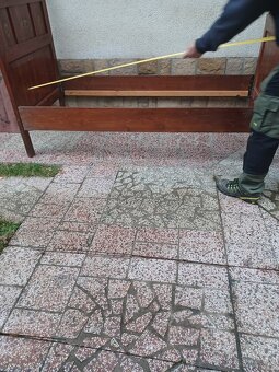 starožitná postel - 2