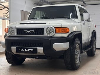 Toyota FJ Cruiser - 2