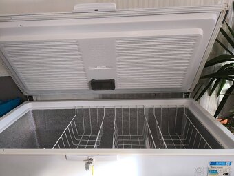 Truhlová mraznička - 2