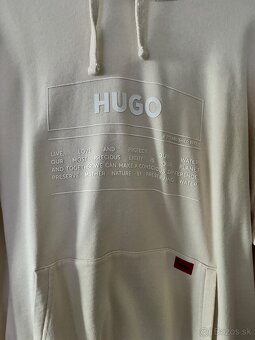 Mikina s kapucňou HUGo - 2