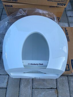 Nove držiaky na servitky a wc papier - 2