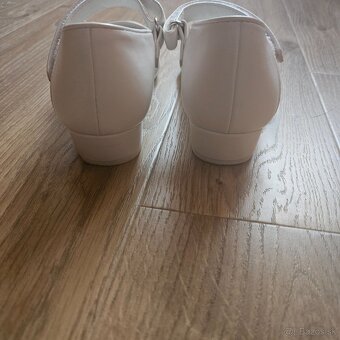 Predam dievcensku obuv - 2