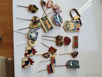 Športové  a iné rôzne  odznaky - 2