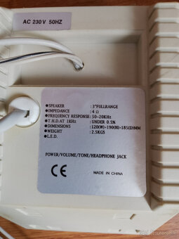 Predám reproduktor,klávesnicu - 2