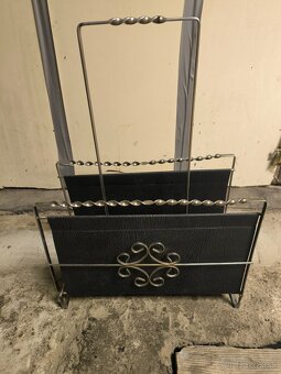 Predam stojan na noviny - 2