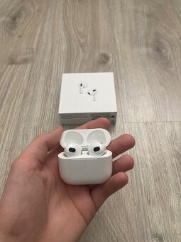 Air Pods 3 - 2