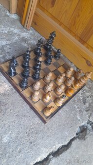 Starý drevený šach 80eur - 2