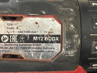 Milwaukee M12 - 2