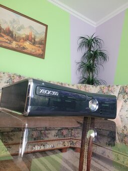 Xbox 360 Slim - 2